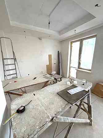 Центральный, Панфилова 21к3. Общая площадь 129м2. Три отдельных комнаты. Донецк