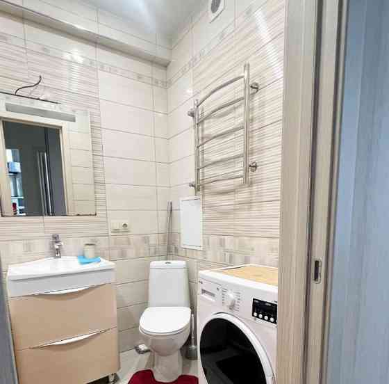 Киевский район Донецк Сити. Шахтерская площадь 4 этаж вода идет всегда Донецк