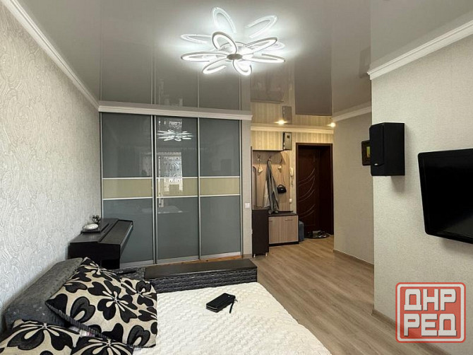 Продаю 1-комнатную квартиру в Калининском районе, пр. Ильича Донецк - изображение 1