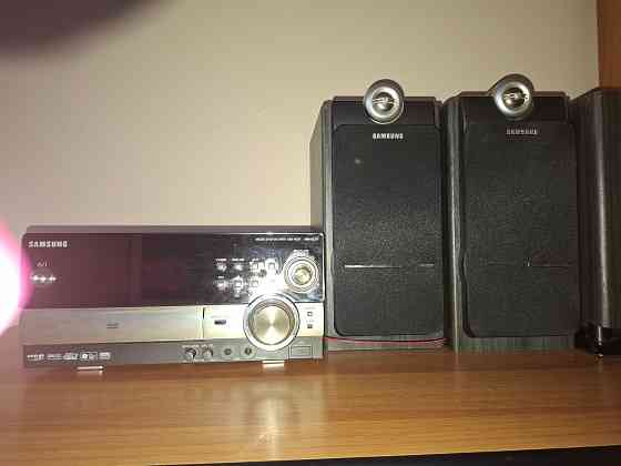 Музыкальный центр Samsung MM-KC10 с встроенным CD DWD проигрывателем и разьемом USB Донецк