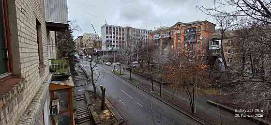Продаётся 2-комнатная квартира в Центре Донецка Донецк