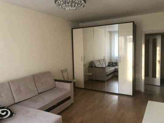 Сдаю однокомнатную квартиру в Калининском районе напротив мед.университета. Донецк