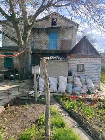 Продам дом 2 этажа и земельный участок 12 соток Донецк