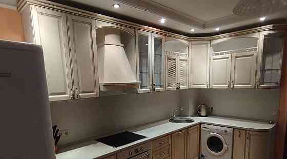 Сдаю трехкомнатную квартиру в Калининском районе, 75кв.м, 4 этаж. Донецк