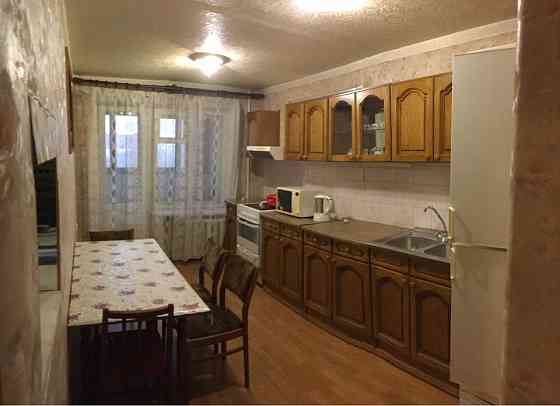 сдам 3х ком кв. в ворош. р-не, артема, дет. мир. отличная, с накопителем Донецк