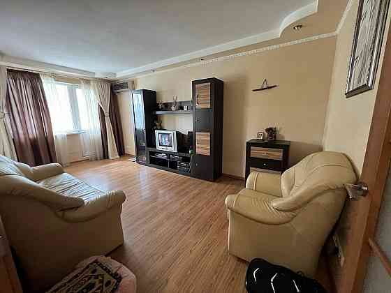 Продажа Уютной,семейной квартры в Куйбышевском рн 63 кв.м ! Вода идет - колонка автомат ! Срочно ! Донецк