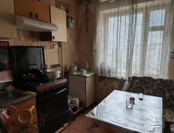 Продам 3-к квартиру на Зелёном Макеевка