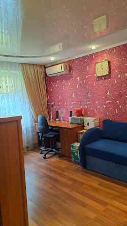 Продам 3х комнатную квартиру и капитальный гараж Донецк