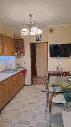 Продам 3х комнатную квартиру и капитальный гараж Донецк