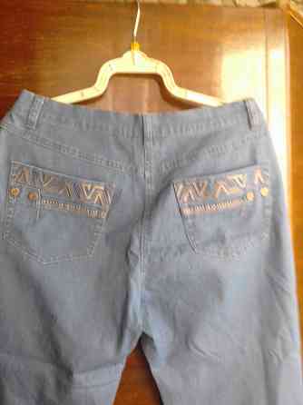 Бриджи женские летние. Юбка джинсовая. Кофты, блузы Донецк