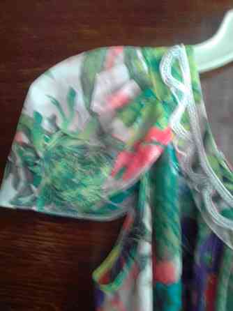 Бриджи женские летние. Юбка джинсовая. Кофты, блузы Донецк