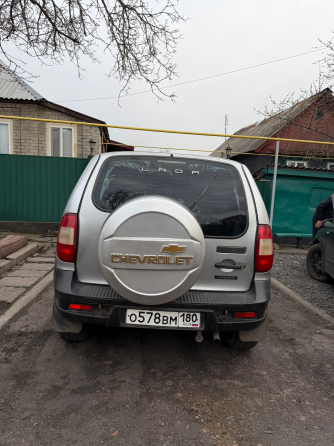 Продам Нива Шевролет 2008 года Не бита, состояние хорошее Бензин/газ Снежное