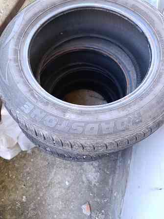 Комплект летних шин ROADSTONE 185/65/15 Донецк