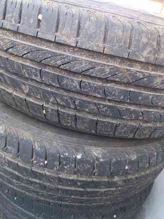 Комплект летних шин ROADSTONE 185/65/15 Донецк
