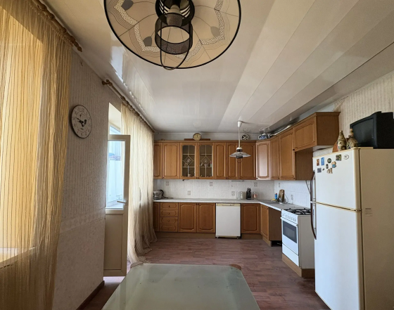 Продам 3 комн. кв."Академ.дом" 97 кв.м по б. Пушкина Донецк