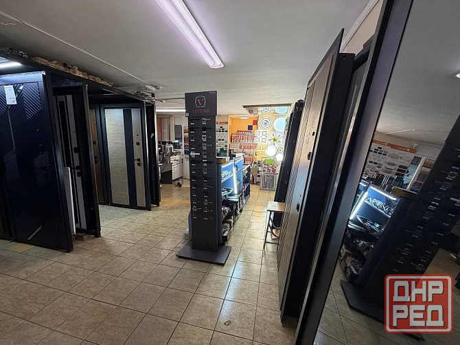 Продается магазин г.Кировское 79м2 Кировское - изображение 1