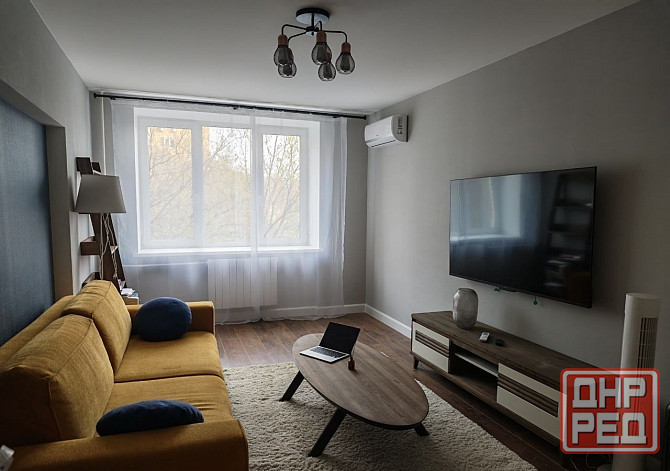 Донецк, Ворошиловский район, парк Кованых Фигур, Звездочка, администрация города, самый центр Донецк - изображение 1