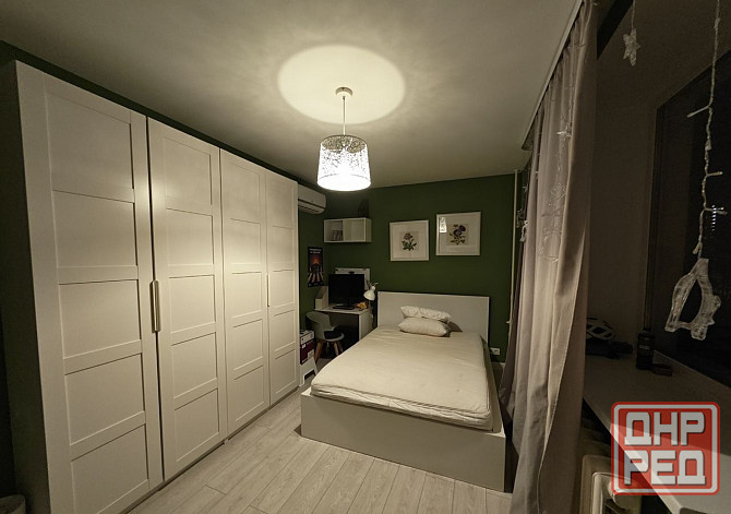 Донецк, Ворошиловский район, парк Кованых Фигур, Звездочка, администрация города, самый центр Донецк - изображение 2