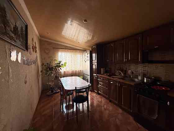 Продам дом 77кв.м с огородом и гаражом. Донецк