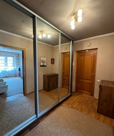 Продам 3-к квартиру на "3/5", пл. Грибиниченко Макеевка