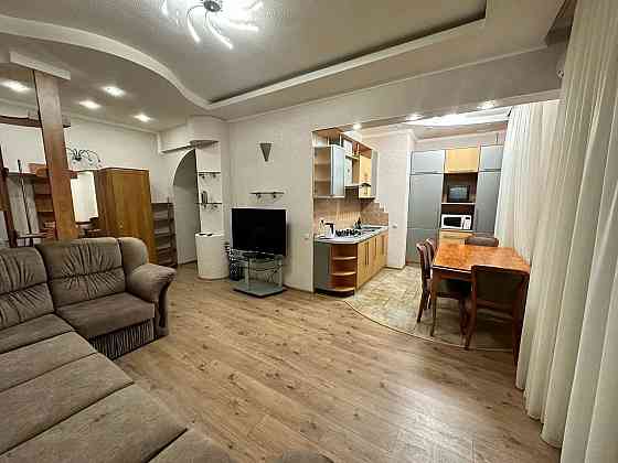 Сдаю хорошую студию посуточно с новым ремонтом в Ленинском районе Донецк