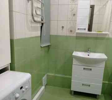 Сдаю двухкомнатную квартиру в Калининском районе напротив Мед.университета. Донецк