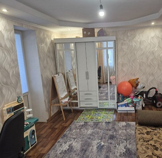 Продам 2-к квартиру на Восточном Макеевка