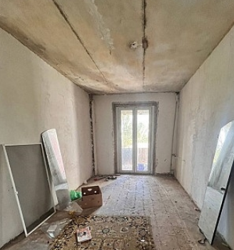 Продам 3-к квартиру на Батова Макеевка