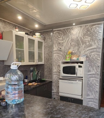 Продам 3-к в самом Центре Макеевки, Центральный м-н Макеевка