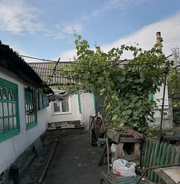 Продам 1/2 часть дома ( дом на 2 хозяина) на Красной Звезде Макеевка