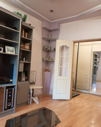 Продам 2-к в самом Центре Макеевки в районе ЦУМа Макеевка
