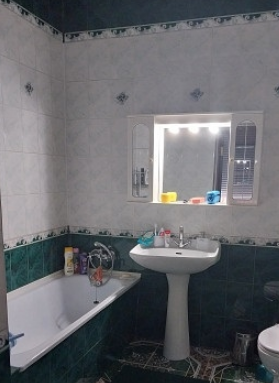 Продам 2 Дома в Центрально-Городском районе Макеевка