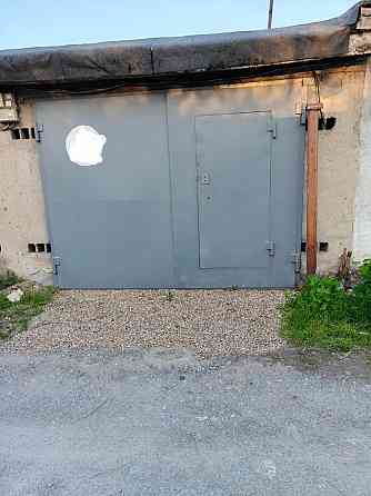 Продам капитальный гараж на м-не Широком Донецк