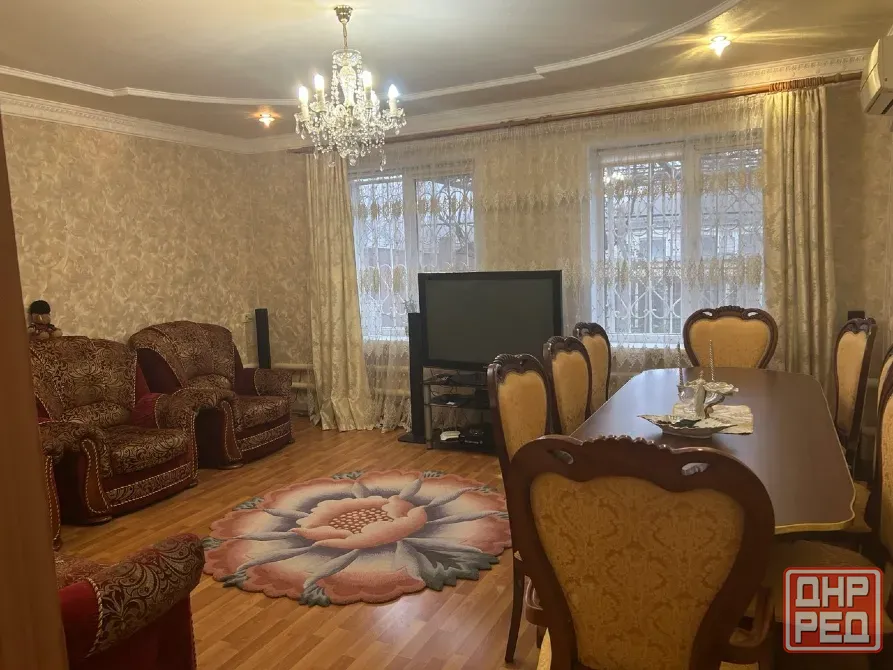 Продам 2 этажный дом 146 м2 , участок 4,5 сотки ж/д Донецк - изображение 1