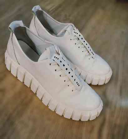 Кеды , слипоны женские Донецк