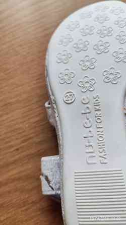 Ноаые босоножки для девочек Донецк