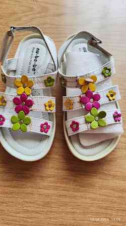 Ноаые босоножки для девочек Донецк