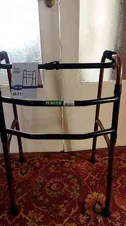 Продам ходунки шаговые Докучаевск