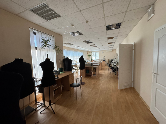 Продажа Фасадного Помещения- Проспект Богдана Хмельницкого - 400 м2 Донецк