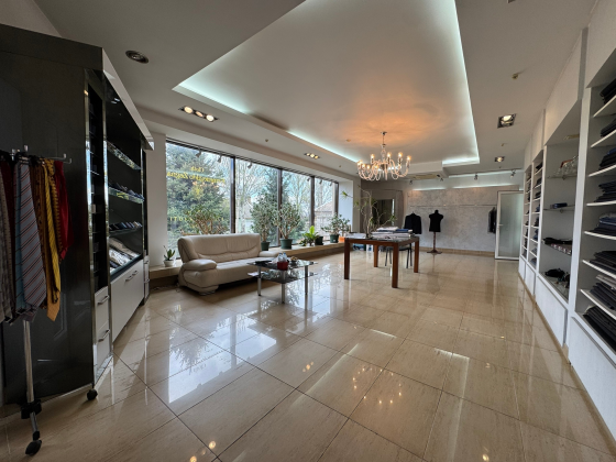 Продажа Фасадного Помещения- Проспект Богдана Хмельницкого - 400 м2 Донецк