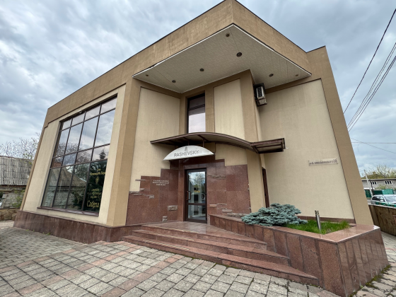 Продажа Фасадного Помещения- Проспект Богдана Хмельницкого - 400 м2 Донецк