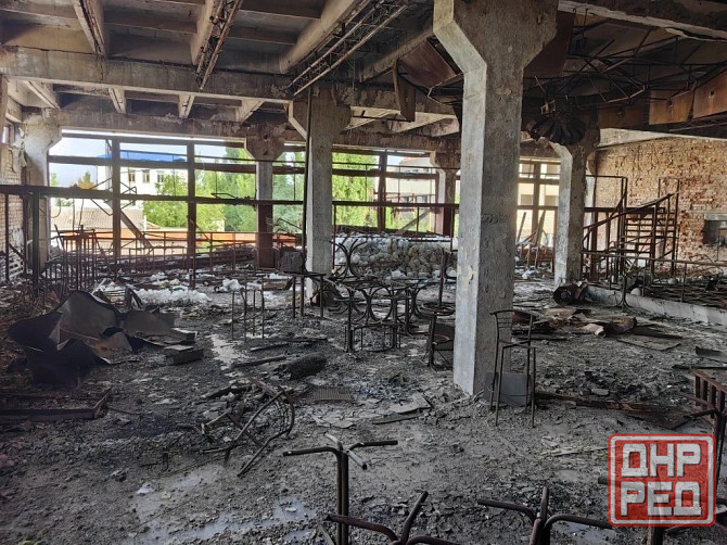 Здание торгового цента на Привокзальной площади Донецк - изображение 2