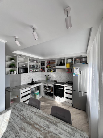 3-к квартира с дизайнерским ремонтом в центре - 71 м² Донецк