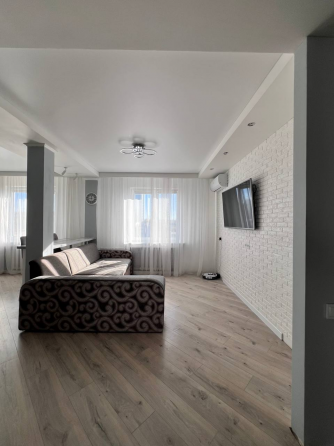 3-к квартира с дизайнерским ремонтом в центре - 71 м² Донецк