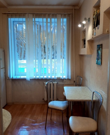 Продам 2-к в самом Центре Макеевки в районе ЦУМа Макеевка