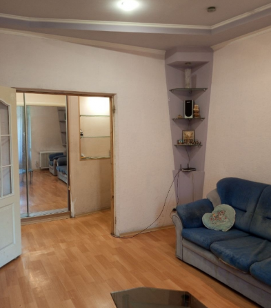 Продам 2-к в самом Центре Макеевки в районе ЦУМа Макеевка