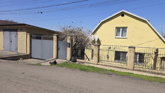 Продам 2-х этажный 3-ком. дом в Калининском районе Донецка. Донецк