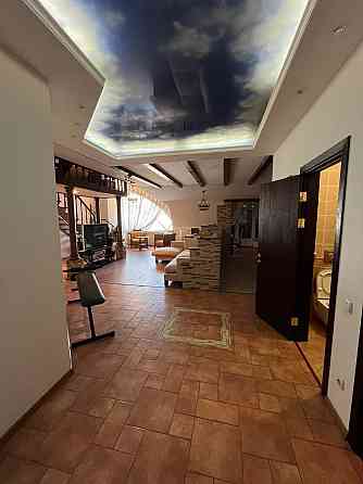 Продается отличная крупногабаритная квартира в Куйбышевском р-не! Гостиница Прага! Донецк