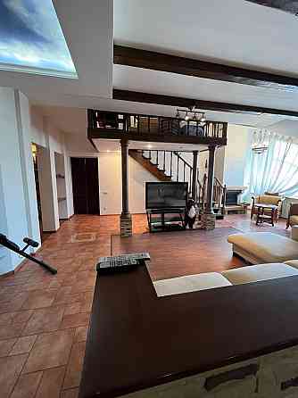 Продается отличная крупногабаритная квартира в Куйбышевском р-не! Гостиница Прага! Донецк