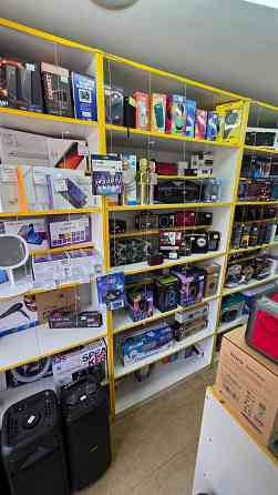 Продается стеллаж пристенный 5 шт Высота всех стеллажей 229см, Глубина 40см Ширина 1 стеллаж - 100см Донецк